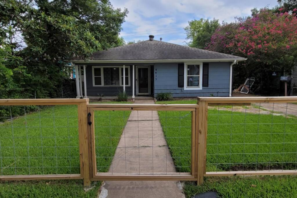 The Harby Street House - Close To U Of H, Stadiums, Downtown, Med Center هيوستن المظهر الخارجي الصورة